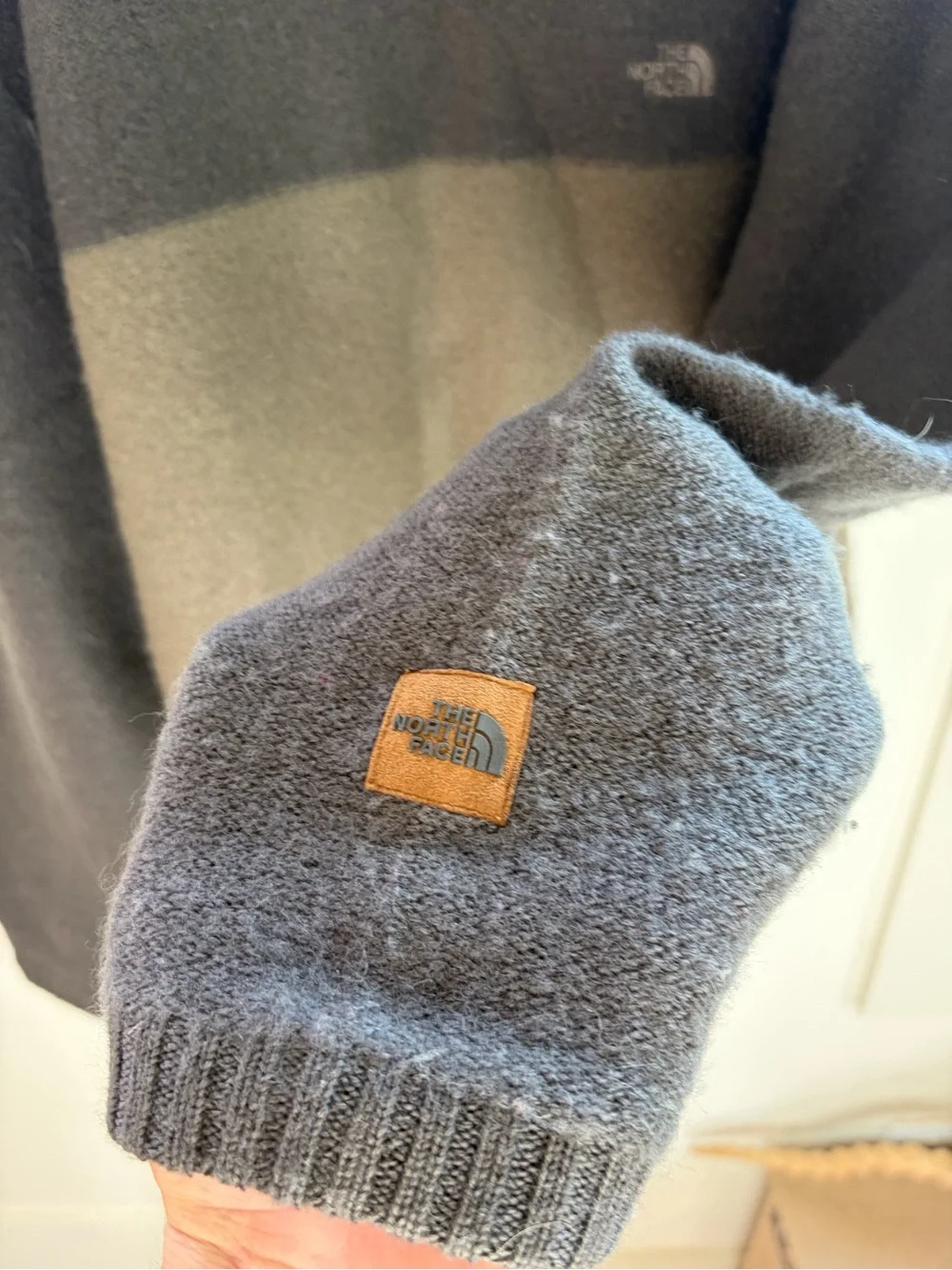 The North Face Men's Crewneck Sweater - Green-Gray/Brown Medium